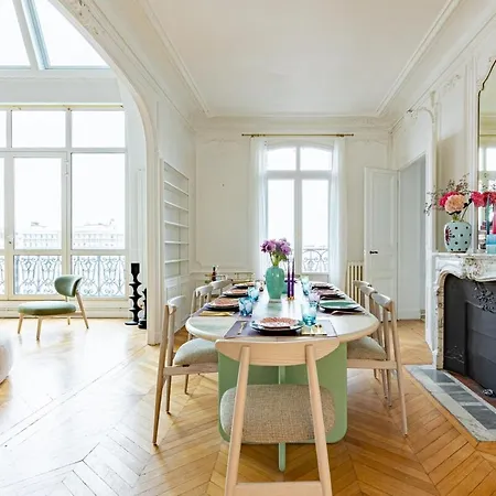 Luxurious 4Bd Apartment Нёйи-сюр-Сен