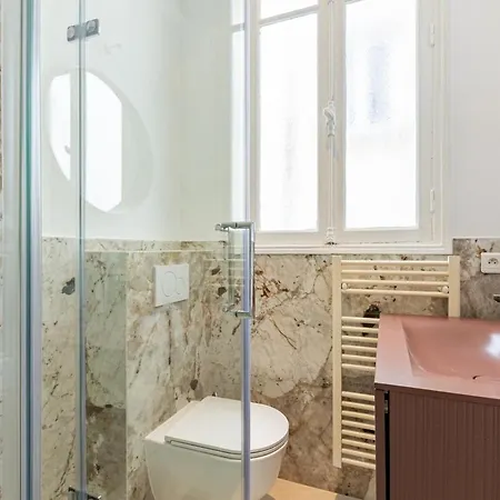 Апартаменты Luxurious 4Bd Apartment *