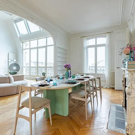 Luxurious 4Bd Apartment Διαμέρισμα *