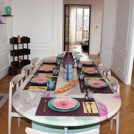 Luxurious 4Bd Apartment Нёйи-сюр-Сен