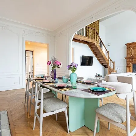 Luxurious 4Bd Apartment Апартаменты